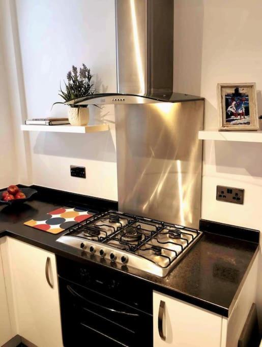 Sunny Seaside Beach House Lytham Centre Sleeps 8 Lytham St Annes Bagian luar foto