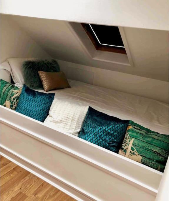 Sunny Seaside Beach House Lytham Centre Sleeps 8 Lytham St Annes Bagian luar foto