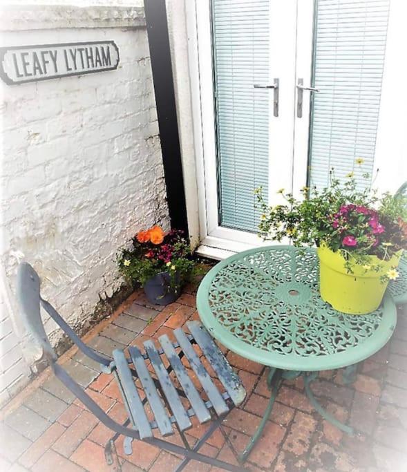 Sunny Seaside Beach House Lytham Centre Sleeps 8 Lytham St Annes Bagian luar foto